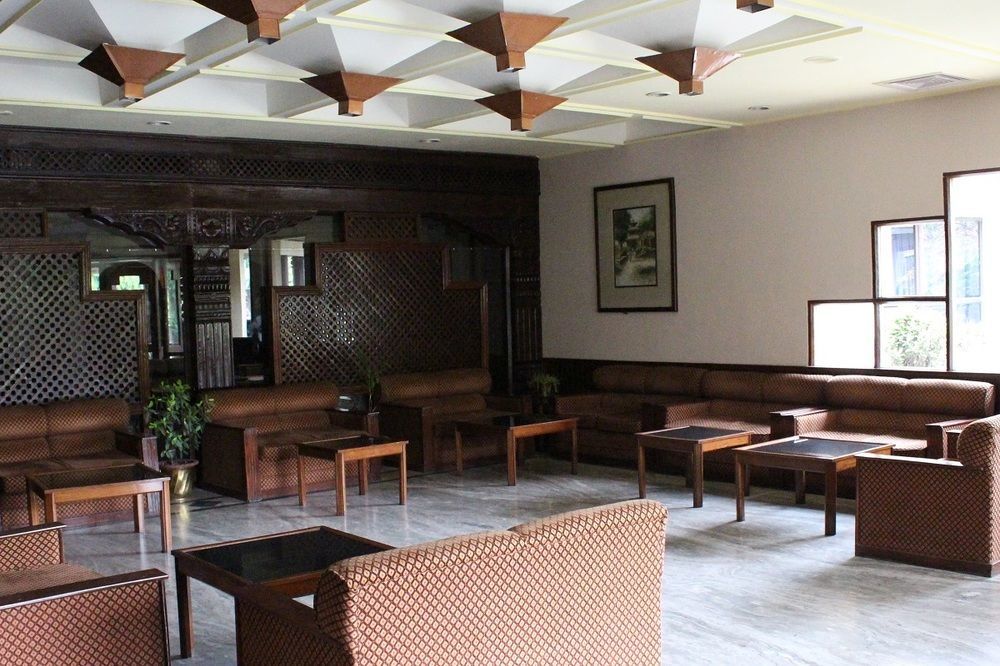 Hotel Nirvana Siddharthanagar Екстер'єр фото