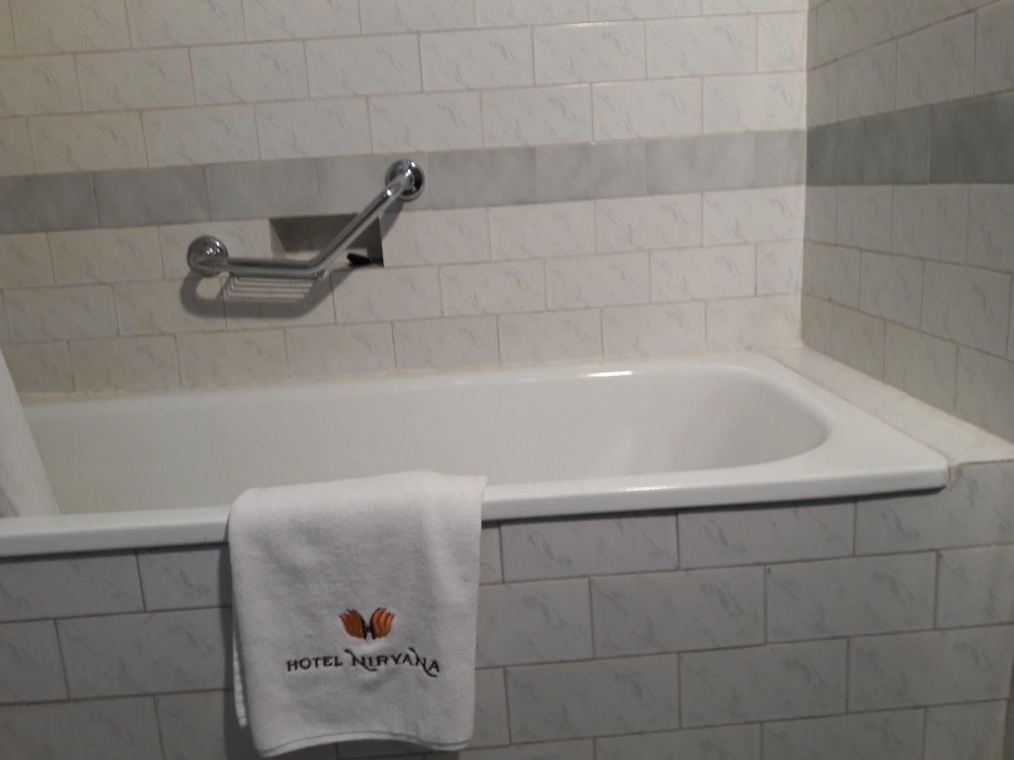 Hotel Nirvana Siddharthanagar Екстер'єр фото