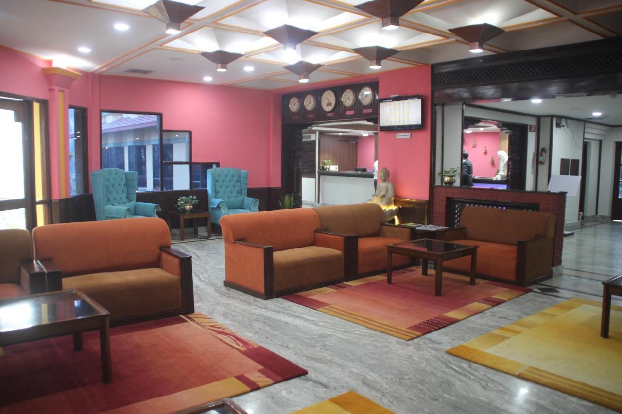 Hotel Nirvana Siddharthanagar Екстер'єр фото