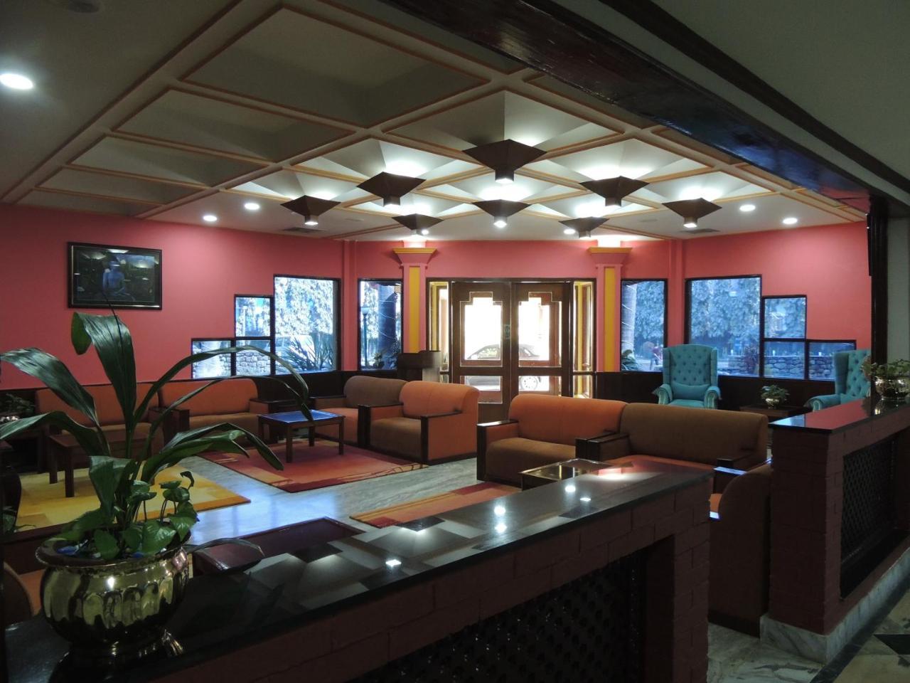 Hotel Nirvana Siddharthanagar Екстер'єр фото