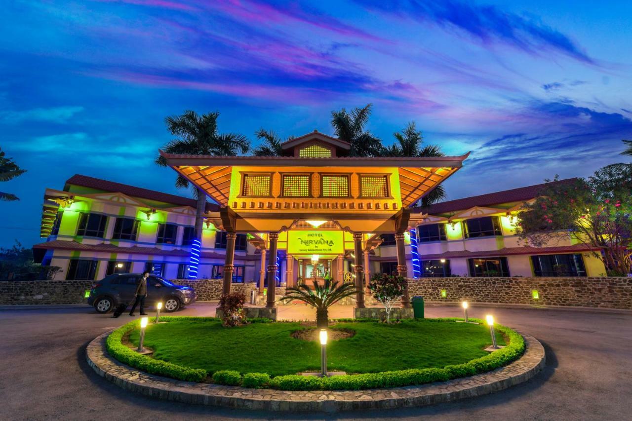 Hotel Nirvana Siddharthanagar Екстер'єр фото