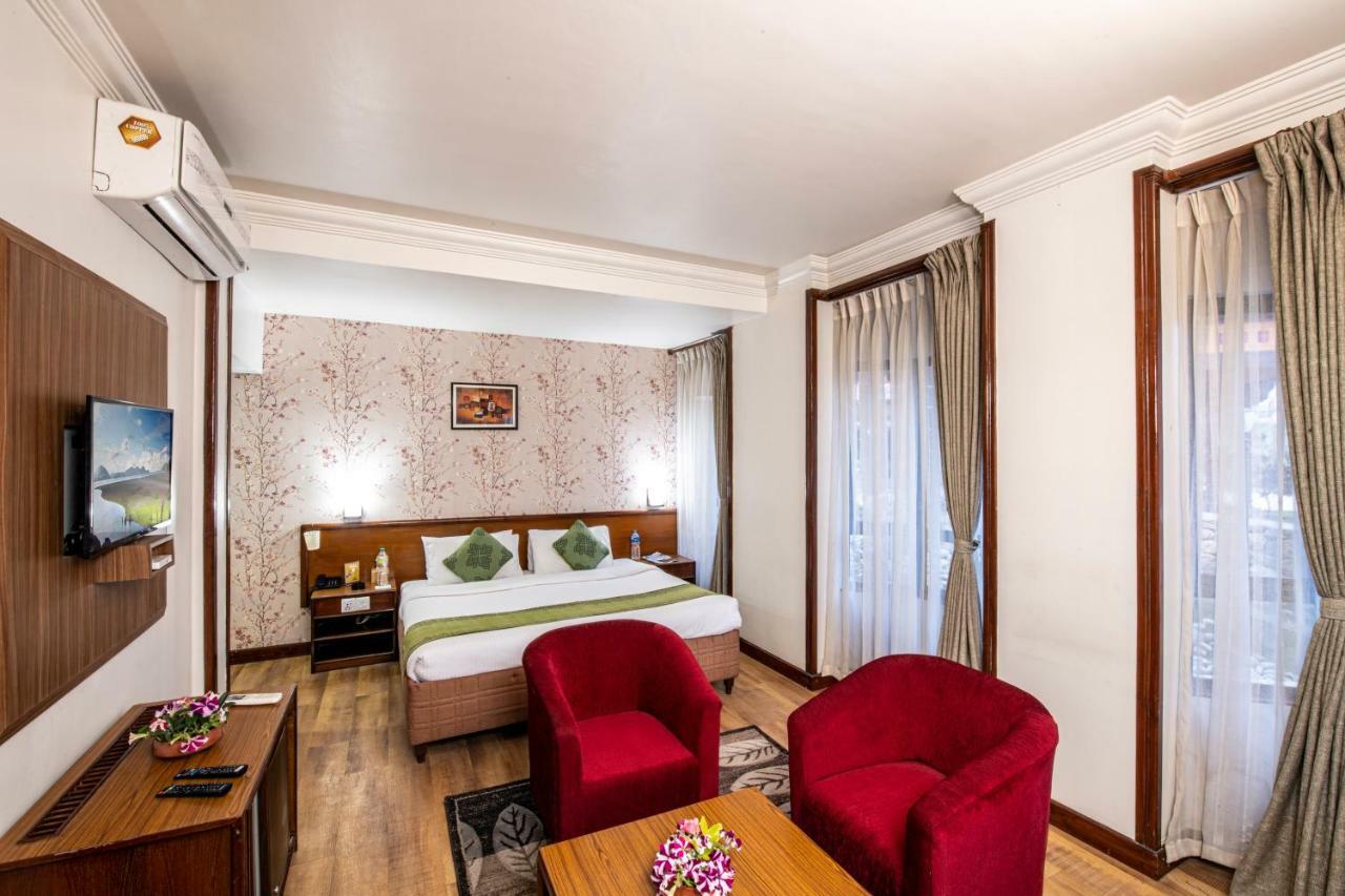 Hotel Nirvana Siddharthanagar Екстер'єр фото