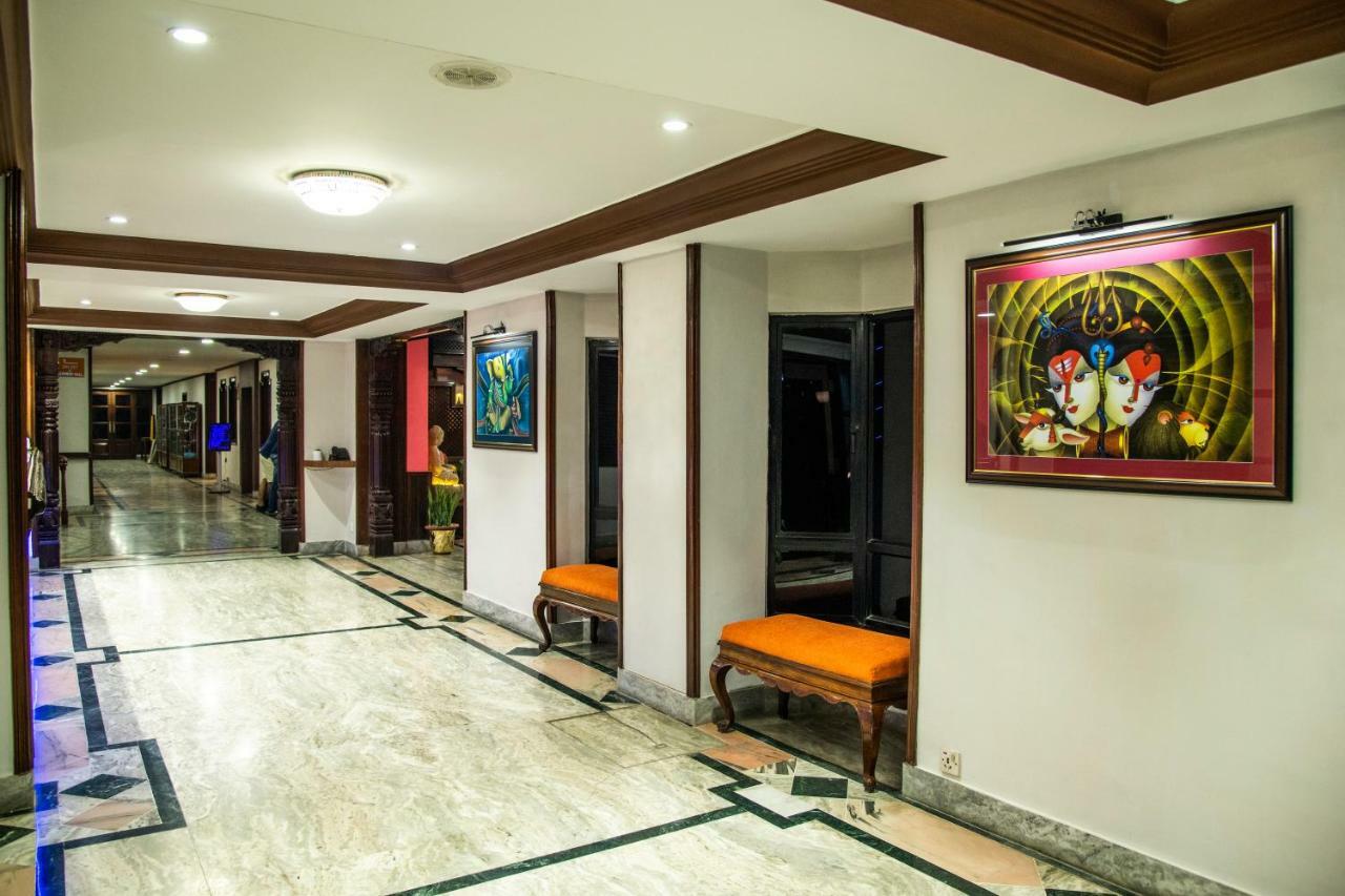 Hotel Nirvana Siddharthanagar Екстер'єр фото