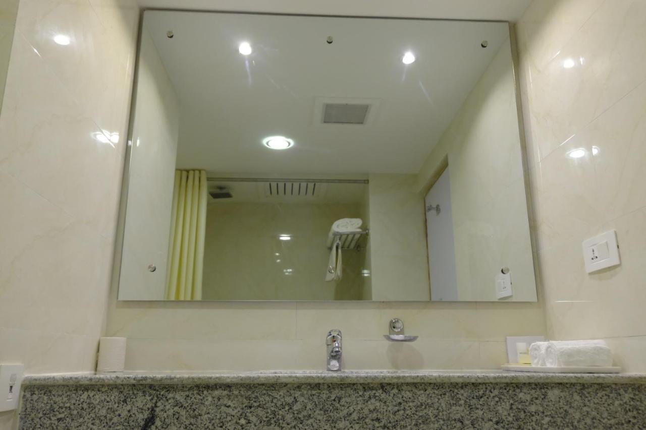 Hotel Nirvana Siddharthanagar Екстер'єр фото